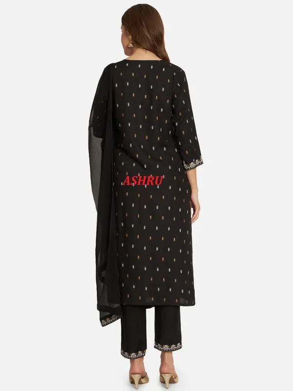 Black_Kurta_Pant_Dupatta_Set_For_Women