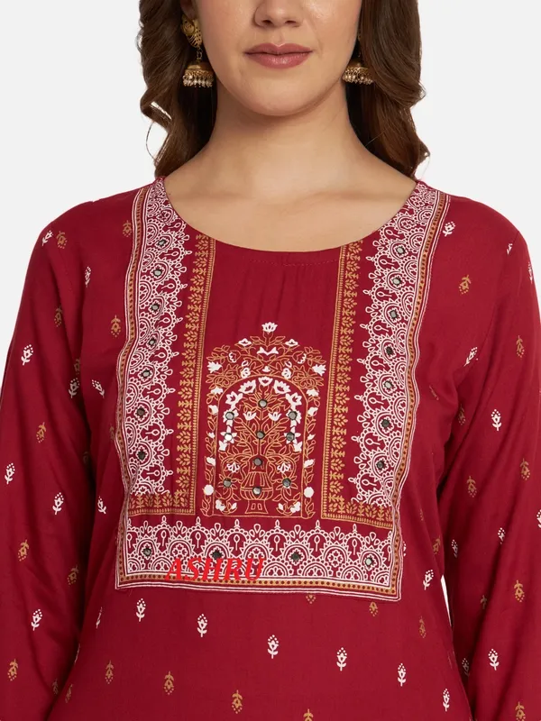 Maroon_Kurta_Pant_Dupatta_Set_For_Women