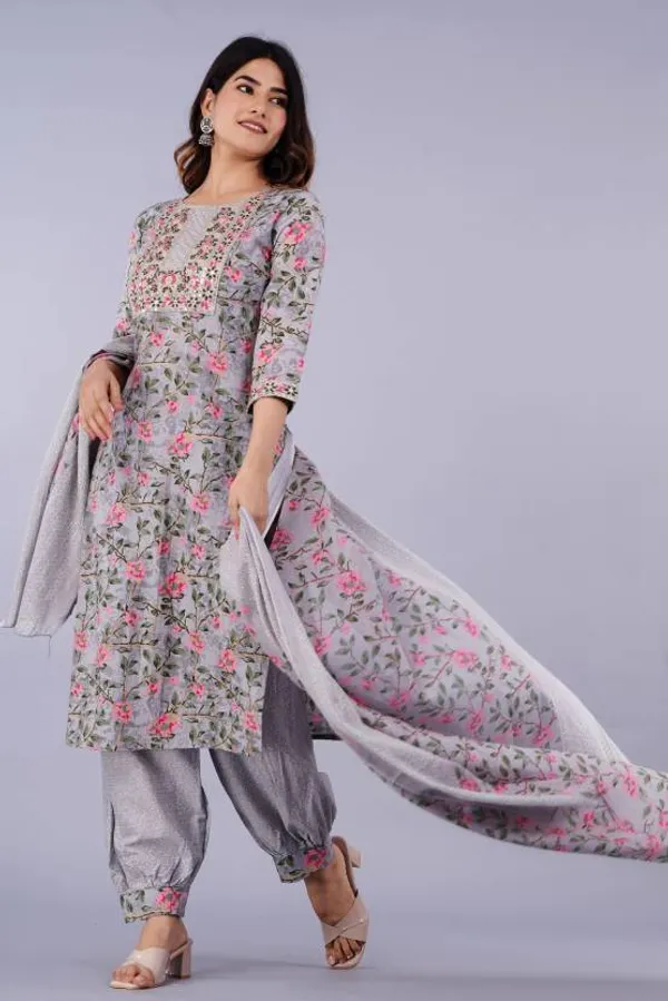 Grey_Kurta_Patiala_Dupatta_Set_For_Women