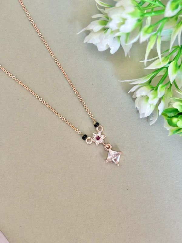 SQ1_minimal_Rosegold__Mangalsutra