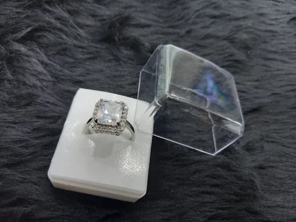Sqare_Shape_Ring