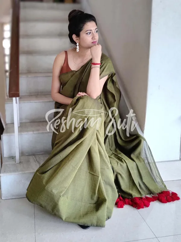 Olive_Green_with_Red_Tussel_Mul_Modal_Saree-Leaf_of_Faith