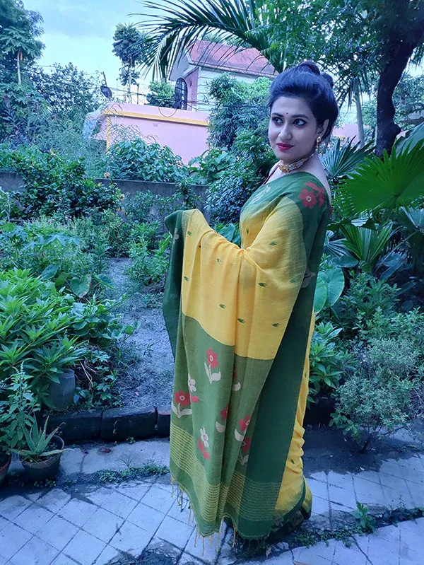 Yellow_&_Green_Floral_Handloom_Cotton_Ikkat_Saree-Lilly_of_The_Valley