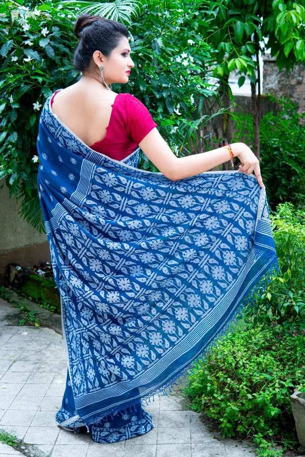 Blue_Handloom_Soft_Cotton_Jamdani_Saree-Orey_Neel_Dariya