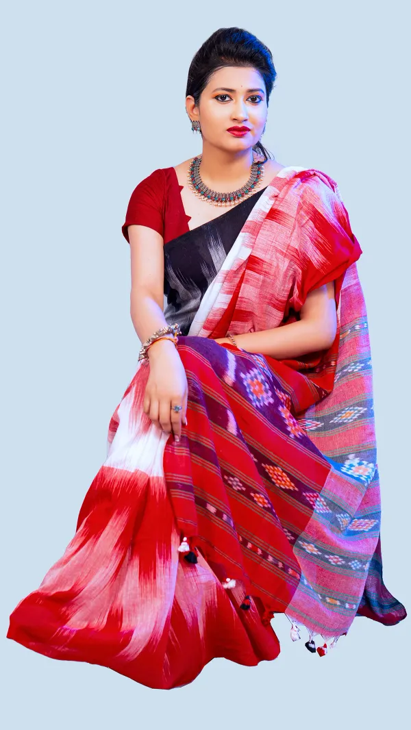 Red_&_White_&_Black_Cotton_Katki_3D_Saree-Rainbow_Round_My_Shoulder