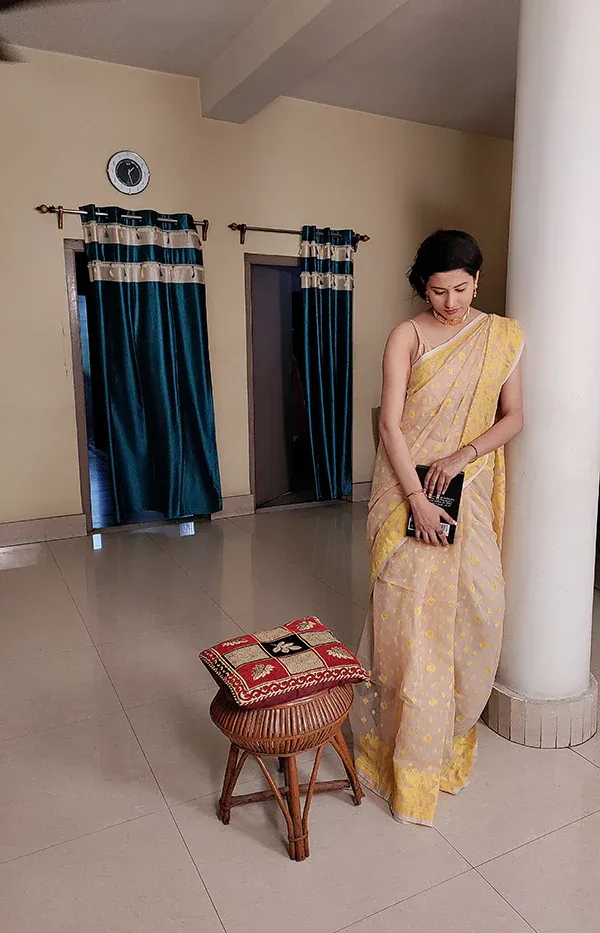 Golden_beige_&_Yellow_Resham_Cotton_Jamdani_Saree-Valley_of_Craspedia