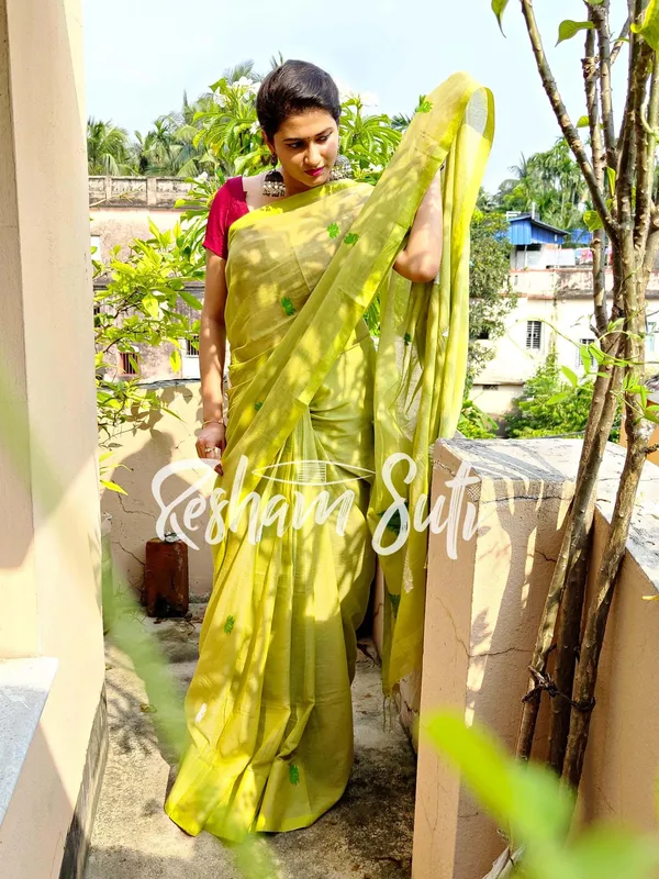 Fluroscent_Green_Handwoven_Cotton_Saree-Virgin_Margarita
