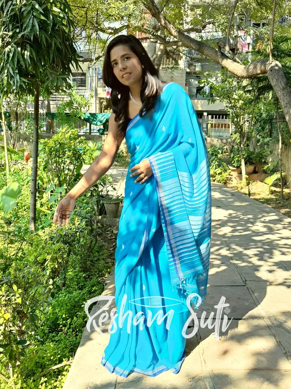 Aqua_Blue_&_White_Handwoven_Cotton_Jamdani_Saree-Aasman_Ke_Pare