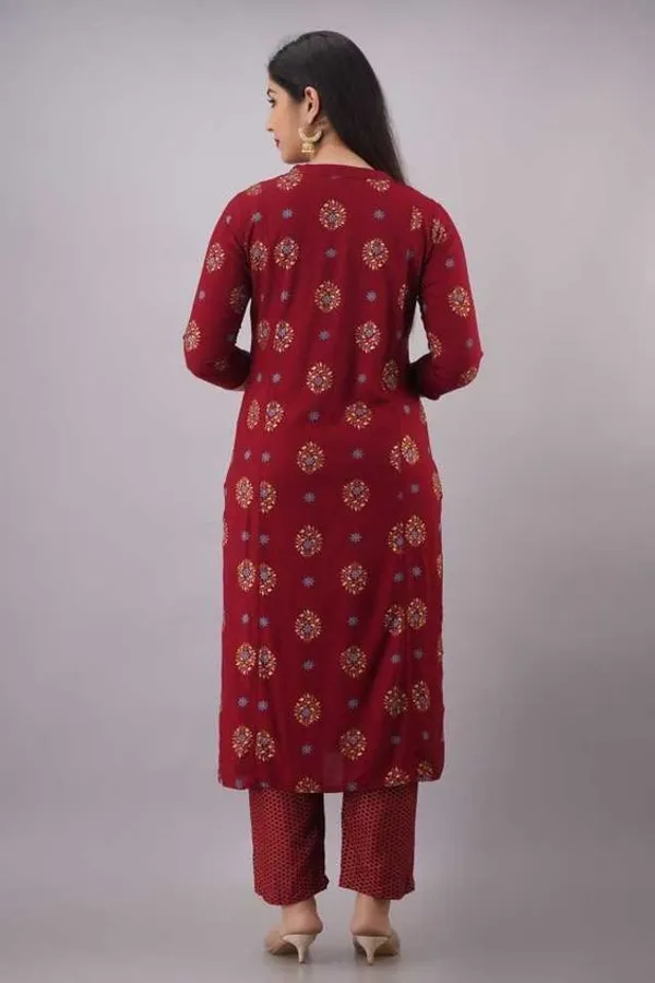 Stylish_&_Elegant_Women_Kurti_Pant_Set