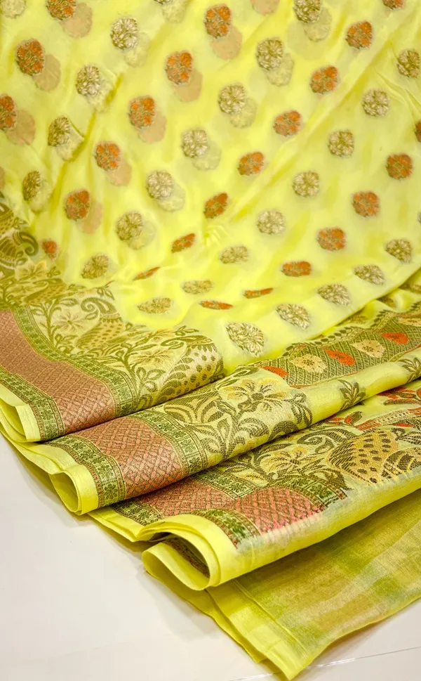 Humairah_Presents_Yellow_Chiffon_Floral_Zari_Mina_Booti_Skirt_Floral_Mina_Zari_Border_and_Big_Boota_Pallu_with_Yellow_Blouse