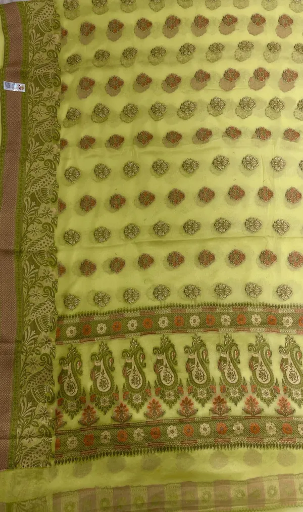 Humairah_Presents_Yellow_Chiffon_Floral_Zari_Mina_Booti_Skirt_Floral_Mina_Zari_Border_and_Big_Boota_Pallu_with_Yellow_Blouse