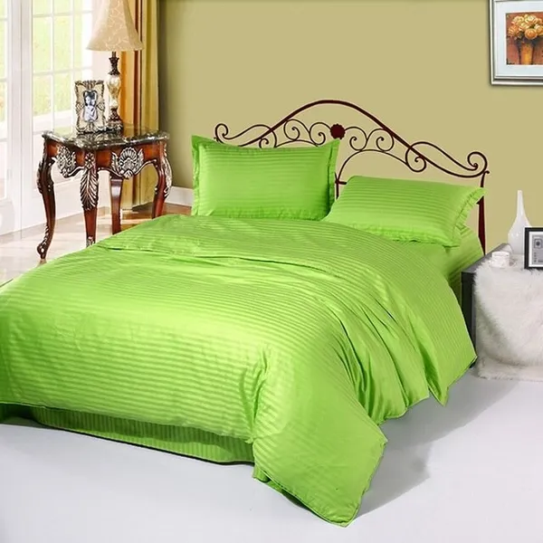 https://d1311wbk6unapo.cloudfront.net/NushopCatalogue/tr:f-webp,w-600,fo-auto/Satin_Stripe_Super_King_Size_Bedsheet_with_2_Pillow_Cover_Size_90X108_inch_for_Hotels___Homes_22FQRJB8B2_2022-12-05_1.jpg__Goodprize