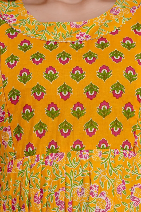 Satrangi___Cotton_Printed_Maternity_And_Feeding_Kurti_Combo_Of_2