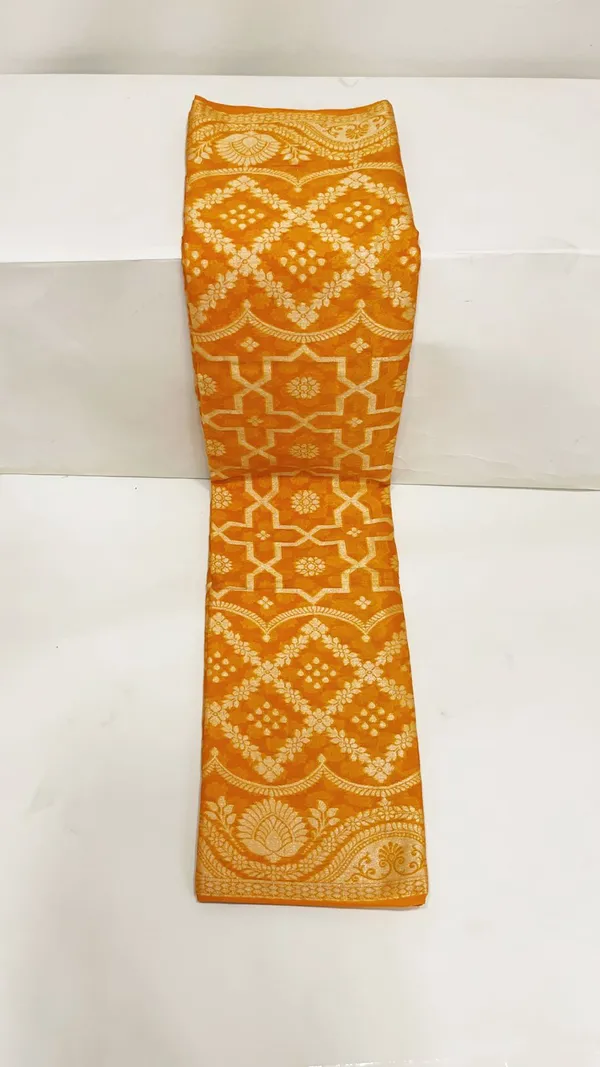 Humairah_Presents_Pure_Handloom_Yellow_Chiffon_Floral_Mina_Zari_Booti_with_Copper_Zari_Border_and_Pallu_and_Mustard_Yellow_Blouse