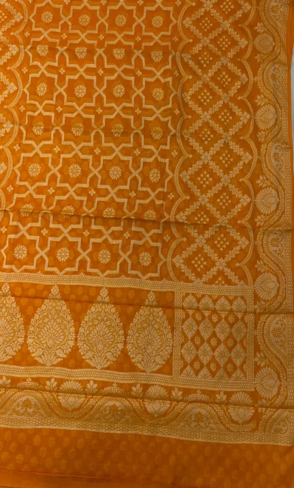 Humairah_Presents_Pure_Handloom_Yellow_Chiffon_Floral_Mina_Zari_Booti_with_Copper_Zari_Border_and_Pallu_and_Mustard_Yellow_Blouse