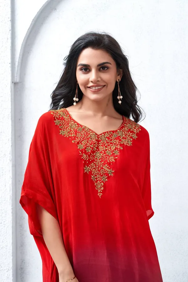 https://d1311wbk6unapo.cloudfront.net/NushopCatalogue/tr:f-webp,w-600,fo-auto/Shaded_Red_Maroon_Kaftan_Set_C7NAIUCLVU_2024-07-13_1.jpeg