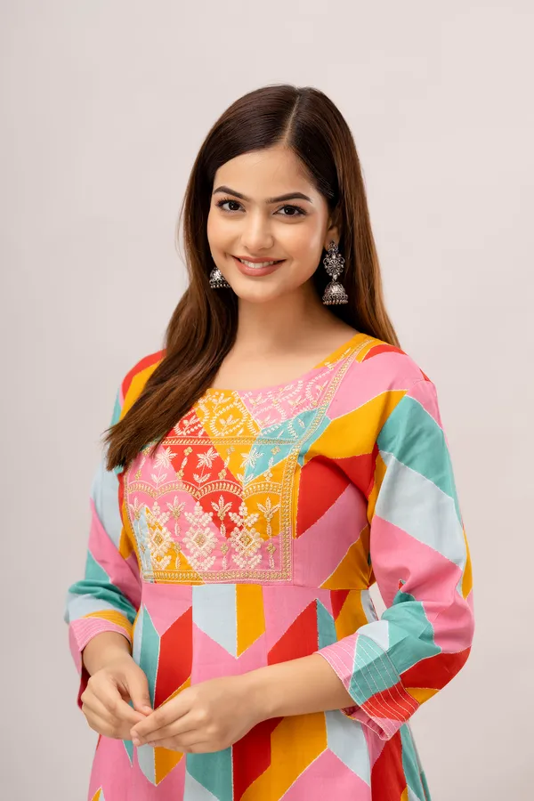 Pink_Geometric_Print_Anarkali_Kurti_For_Women