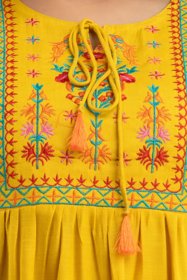Yellow_Women'S_Rayon_Embroidered_Regular_Fit_Top