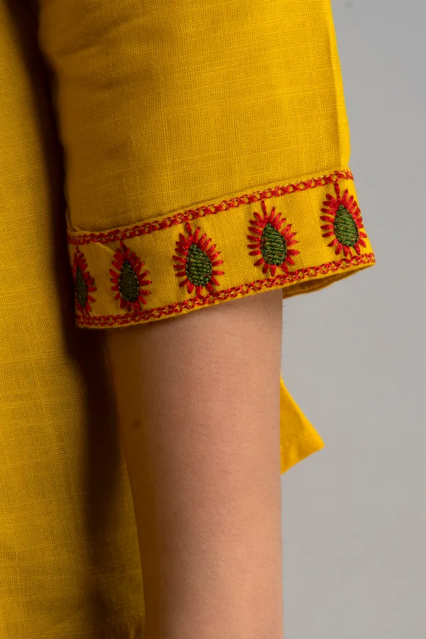 Yellow_Rayon_Tunics_For_Women
