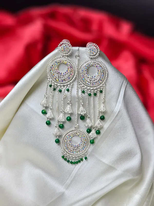 Glamrous_Pearl_Hanging_Earrings_For_Women_|_Silver