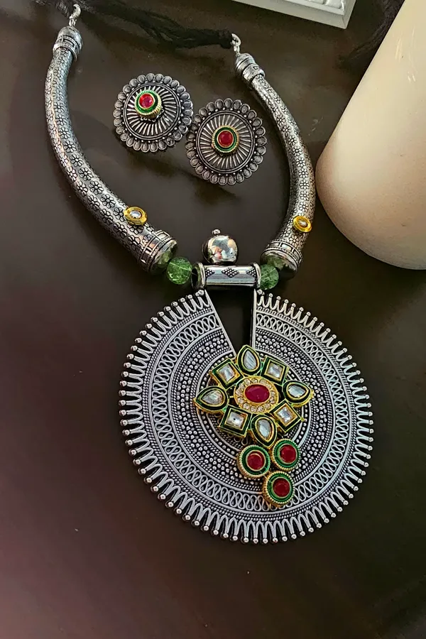 Rajwadi_Circle_Statement_Necklace_Set