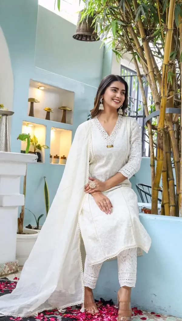 White_Cotton_V_Neck_Chikankari_Kurta_Set_For_Women