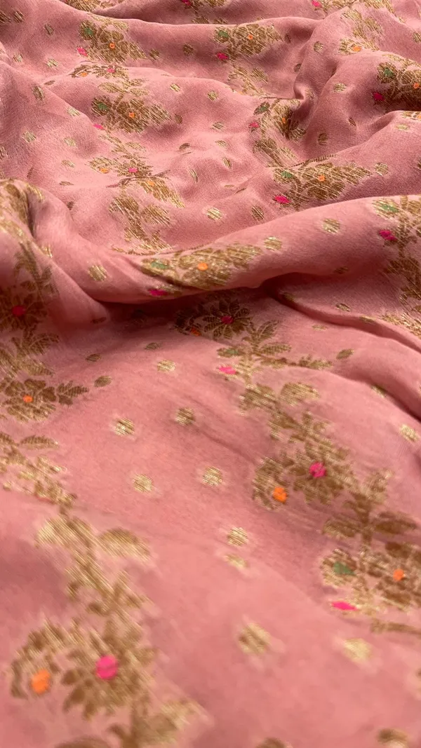 Humairah_Presents_Pure_Handloom_Peach_Chiffon_Floral_Copper_Zari_Mina_Stripe_Jaal_Booti_with_Paisley_Mina_Zari_Border_and_Peach_Blouse