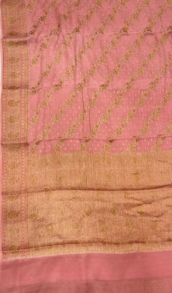 Humairah_Presents_Pure_Handloom_Peach_Chiffon_Floral_Copper_Zari_Mina_Stripe_Jaal_Booti_with_Paisley_Mina_Zari_Border_and_Peach_Blouse