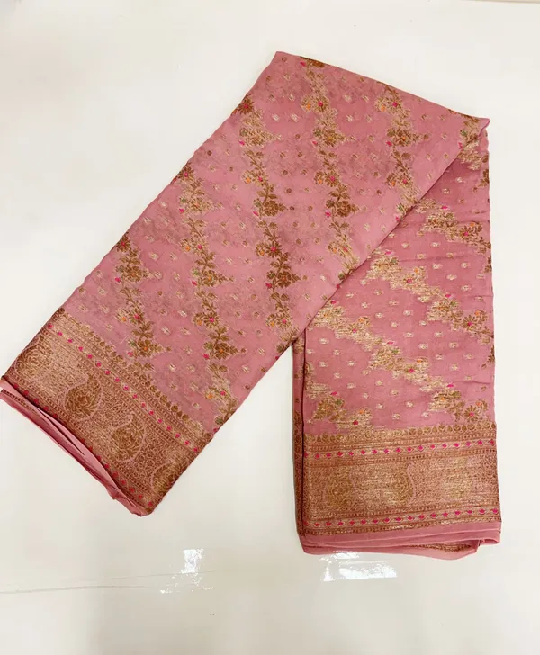 Humairah_Presents_Pure_Handloom_Peach_Chiffon_Floral_Copper_Zari_Mina_Stripe_Jaal_Booti_with_Paisley_Mina_Zari_Border_and_Peach_Blouse