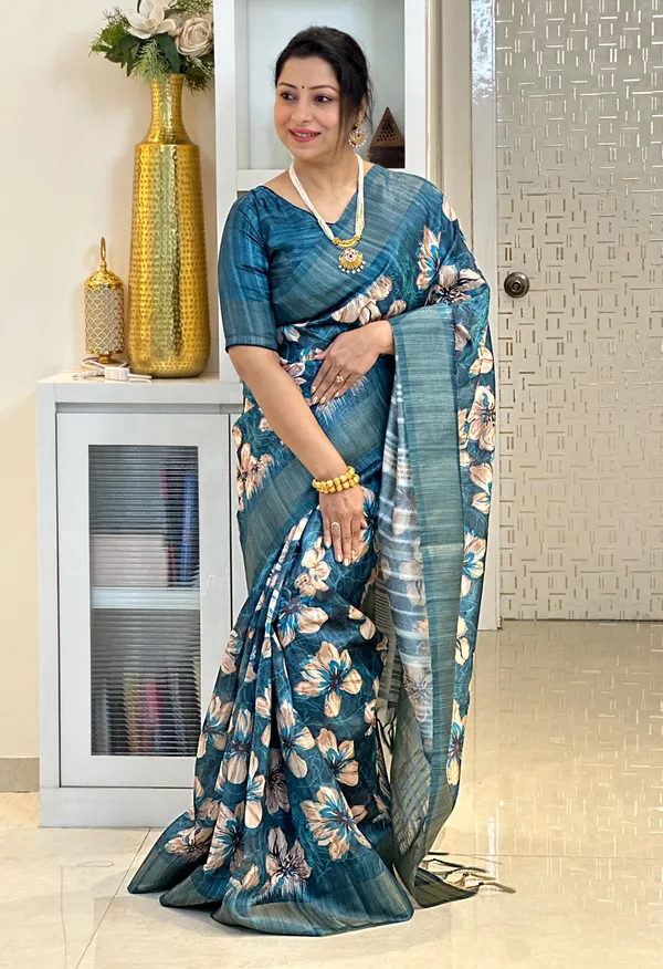Gargi_Rama_Green_–_Wise_Navratri_Special_|_Soft_Tussar_Silk_Saree_with_Print,_Pallu_&_Zari_Border_&_Contrast_Print_Blouse_with_Tassels
