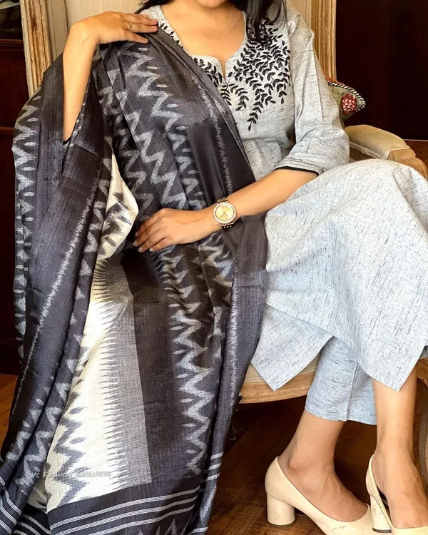 Grey_Handloom_Cotton_Salwar_Kurta_Dupatta_For_Women