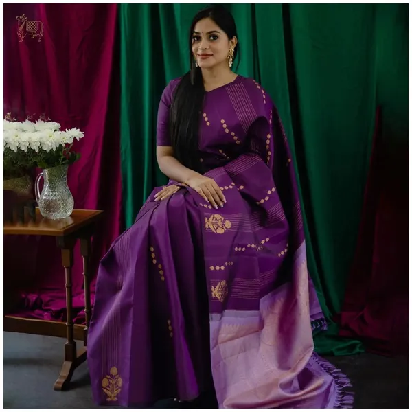 Purple_Banarasi_Soft_Silk_Saree_With_Blouse_Piece_For_Women