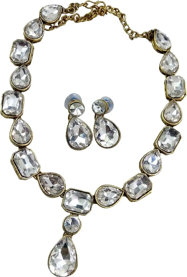 Kundan_And_Alloy_Jewellery_Set_For_Women