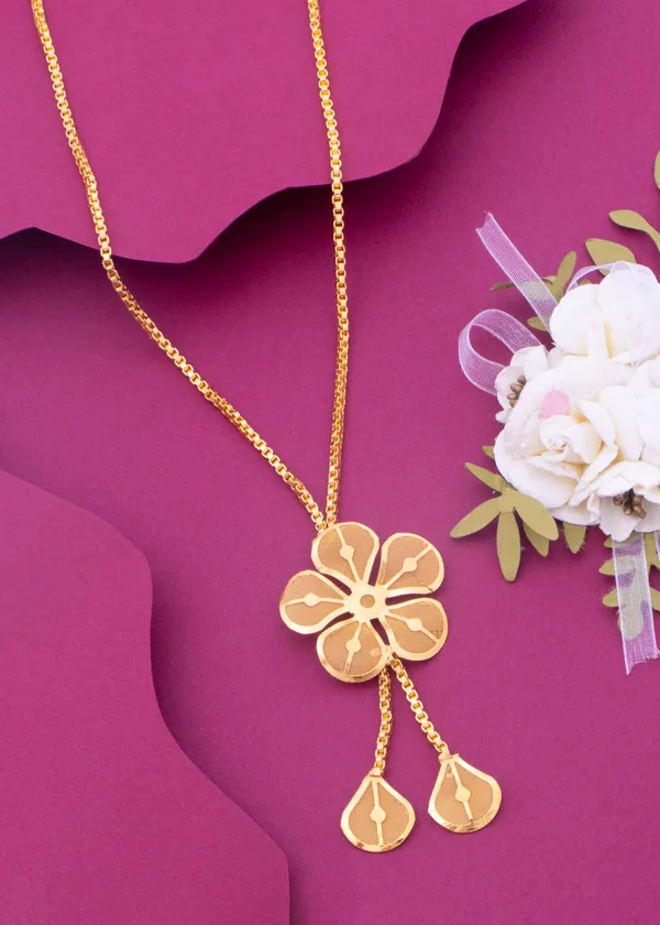 Stylish_Brass_Flower_Shap_Gold_Plated_Necklace_Chain_For_Women_and_Girls
