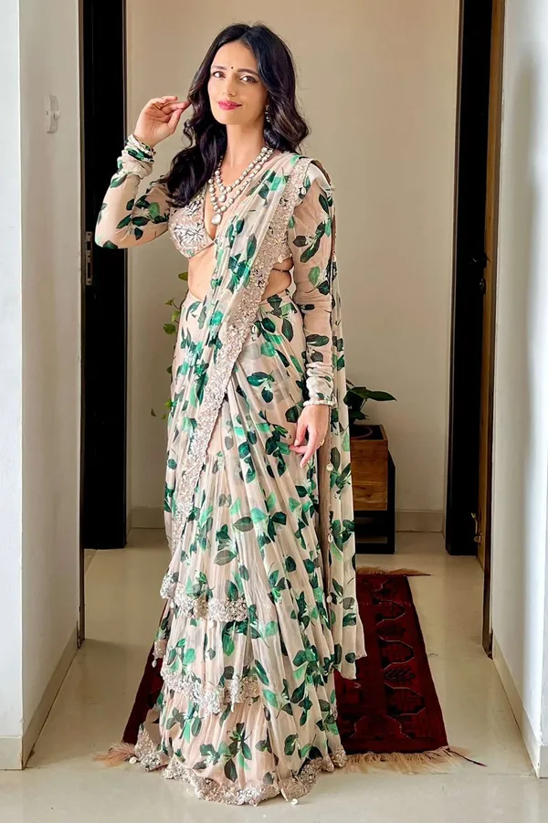 Stylish_Designer_Three_Layer_Ruffel_Georgette_Saree