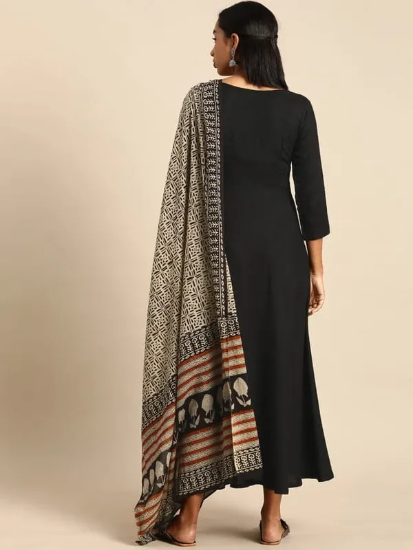 Black_Rayon_Gown_And_Dupatta_Set_For_Women