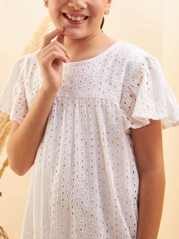 White_Round_neck_dress_|_Premium_cotton_Fabric_with_zipper