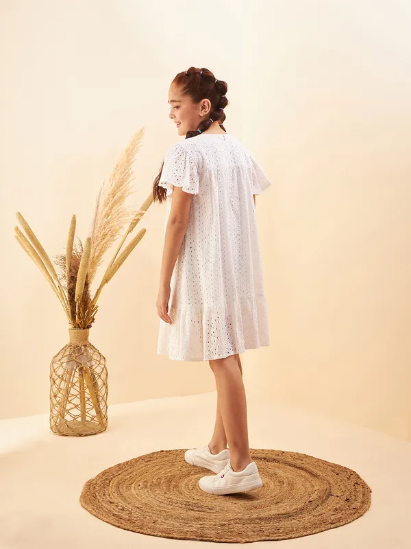 White_Round_neck_dress_|_Premium_cotton_Fabric_with_zipper
