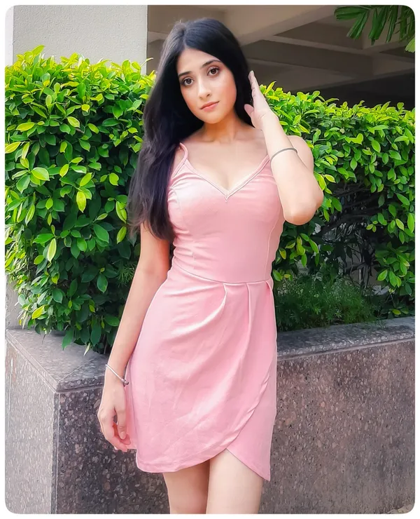 Super_Lovely_Pink_Dress_💗✨