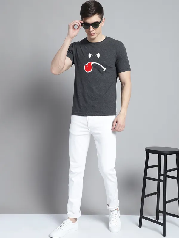 Grey_Cotton_Imoji_Print_Round_Neck_T-Shirt_For_Men