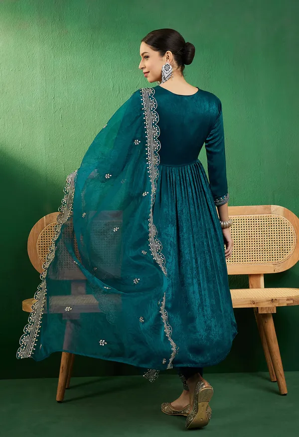Teal_Fancy_Velvet_Thread_Zari_Sequence_Embroidery_Kurta_Pant_Set_With_Organza_Dupatta