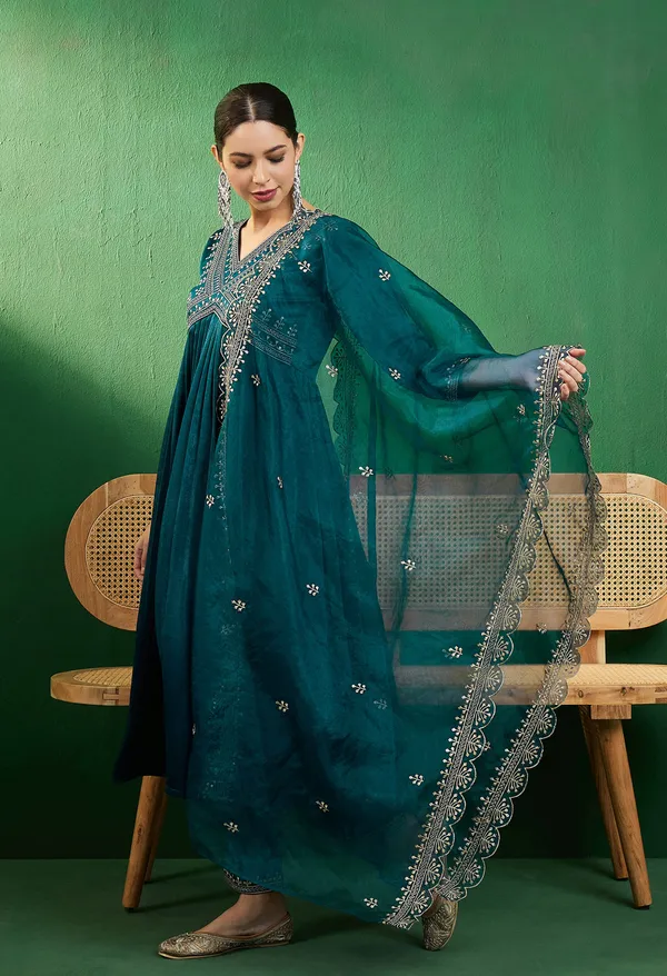 Teal_Fancy_Velvet_Thread_Zari_Sequence_Embroidery_Kurta_Pant_Set_With_Organza_Dupatta