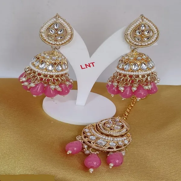 Pink_Colour_Jhumki_Earrings_With_Mang_Tikka_For_Women.
