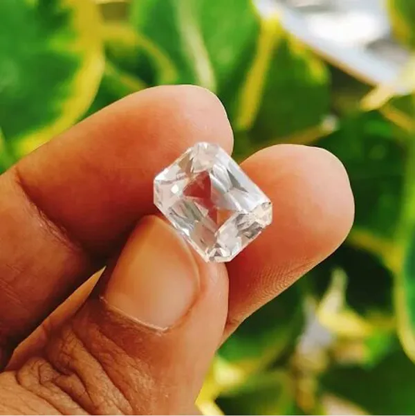 7.25_Ratti_White_Sapphire_Natural_Loose_Gemstone