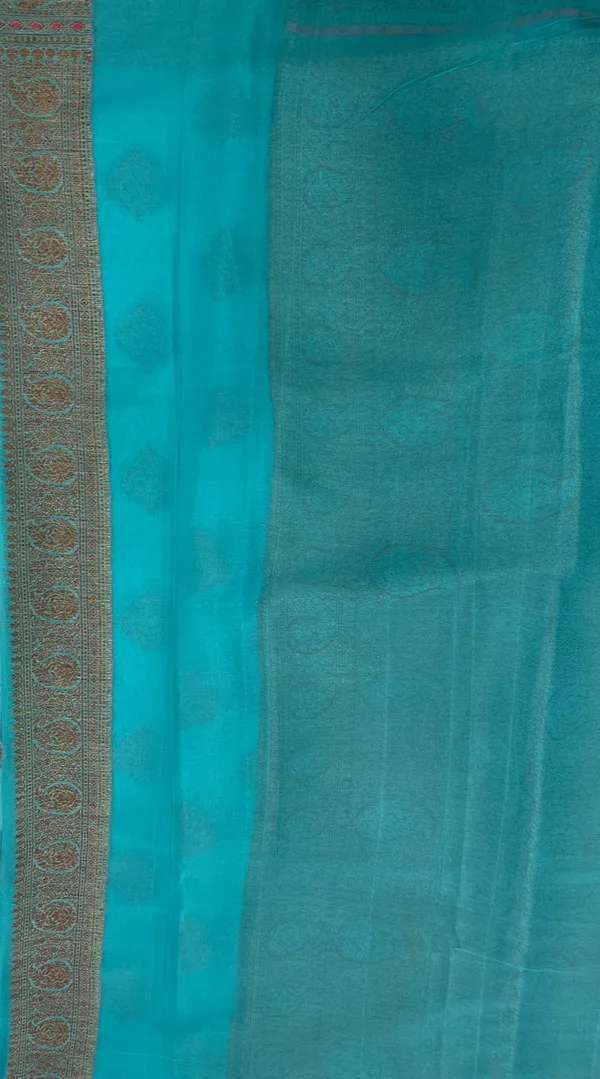 Humairah_Presents_Pure_Handloom_Sea_Green_Chiffon_Floral_Mina_Copper_Zari_Booti_with_Paisley_Mina_Zari_Border_with_Sea_Green_Blouse