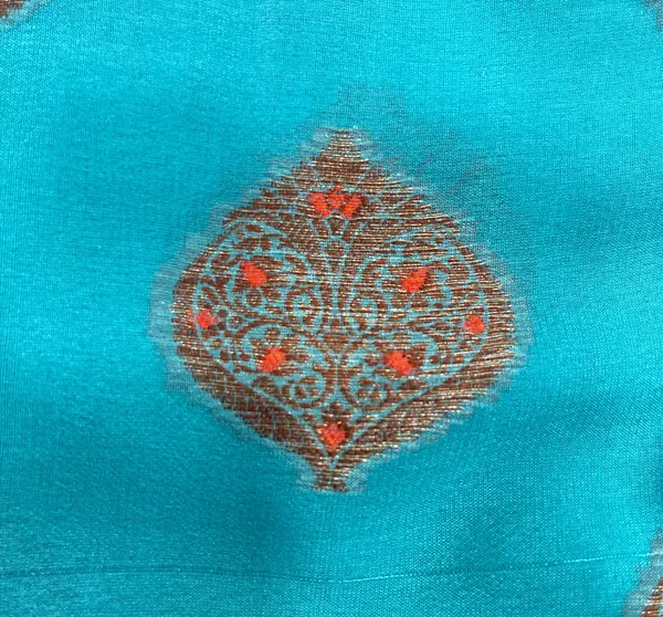 Humairah_Presents_Pure_Handloom_Sea_Green_Chiffon_Floral_Mina_Copper_Zari_Booti_with_Paisley_Mina_Zari_Border_with_Sea_Green_Blouse