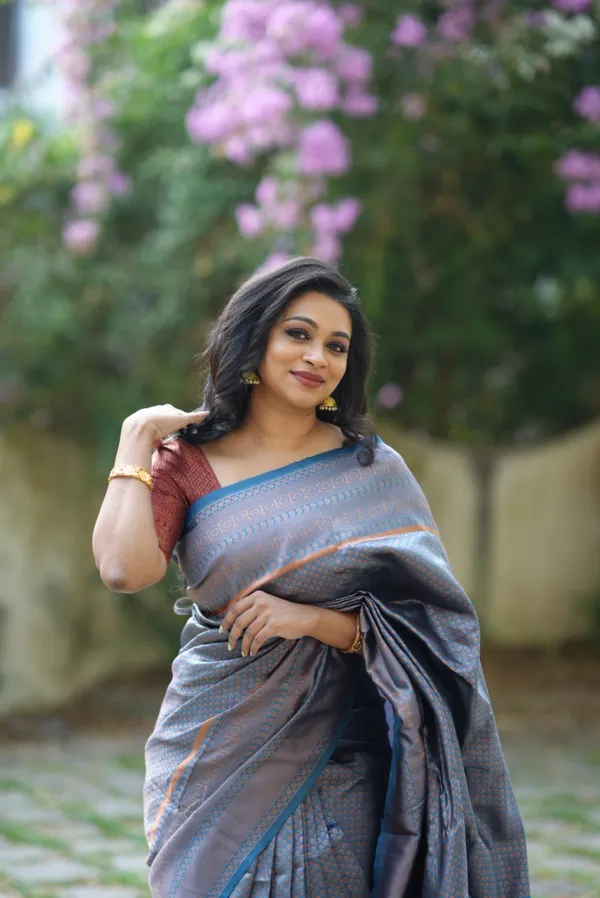 GREY_KANJIVARAM_SILK__SAREE