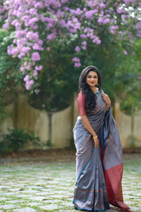 GREY_KANJIVARAM_SILK__SAREE