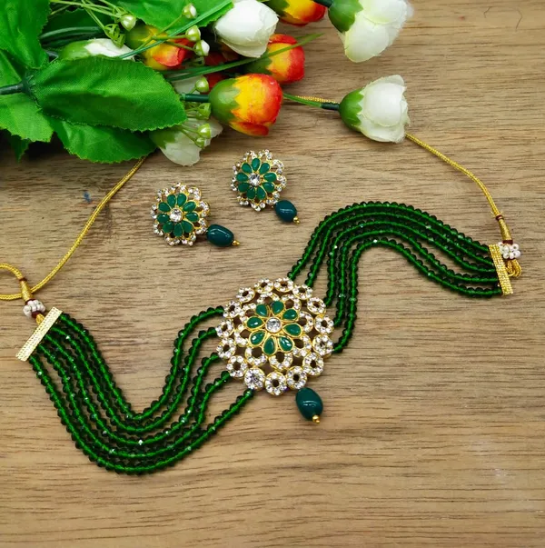 Lucentarts Jewellery Traditional Crystal Choker Necklace Set For