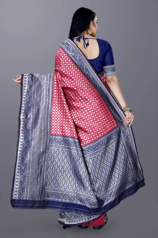 Soft_Silk_Saree_with_Pleasant_Blouse_Piece
